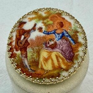 Vintage Fragonaard Sugared Brooch